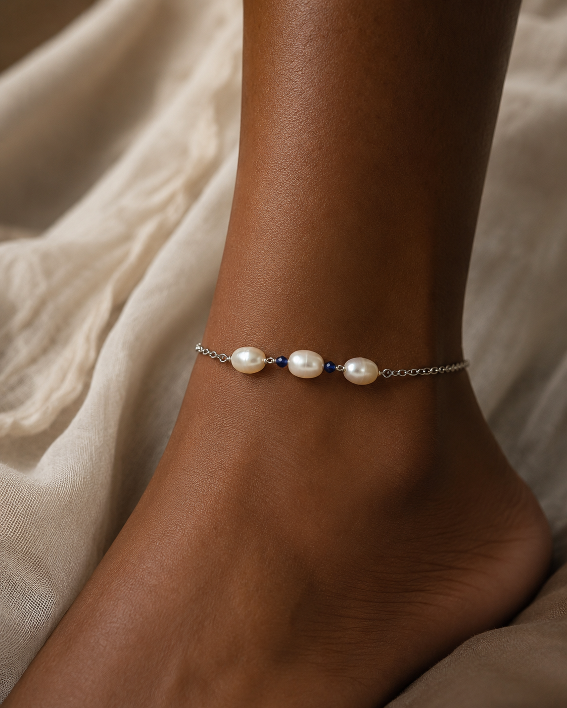 Bracelet de cheville AN0003 porté
